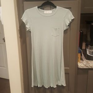 LOVE KUZA Super Soft Tee Dress Size Small